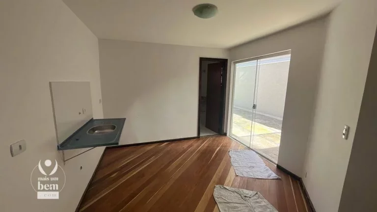 Imagem Sobrado com 5 quartos à venda, 254 m² por R$ 961.000 - Atuba - Curitiba/PR