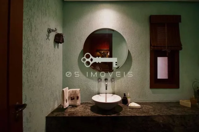 Imagem Casa alto padrão à venda na Aldeia da Serra com 7 suítes e espaço gourmet