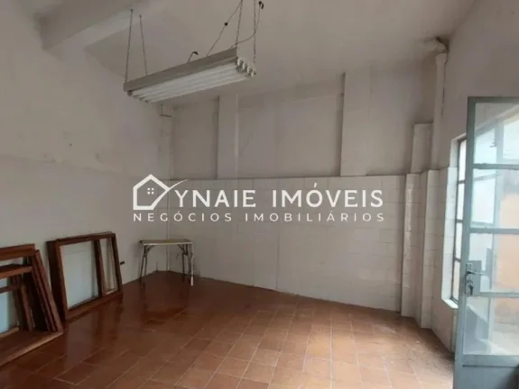 Imagem Imperdível oportunidade: Casa comercial à venda em Pinheiros, São Paulo-SP, com 4 quartos, 3 salas, 3 banheiros e 2 vagas de garagem!