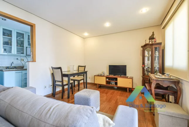 Imagem Lindo apartamento de alto padrão com 66m² em localização privilegiada na área nobre de Moema com 2 vagas de garagem.