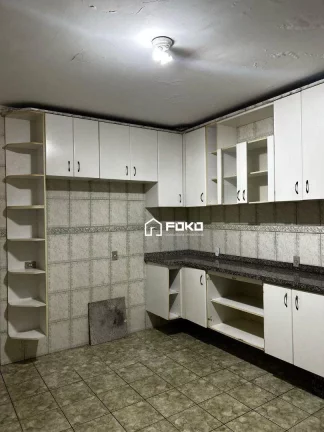 Imagem Sobrado com 3 dormitórios para alugar, 250 m² por R$ 3.180,00/mês - Jardim Rosa de Franca - Guarulhos/SP