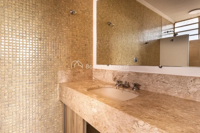 Imagem Apartamento aconchegante e funcional, ideal para quem valoriza conforto e praticidade. São três do...