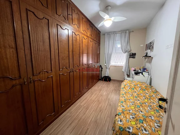 Imagem Sobrado à Venda com 3 dormitórios e 1 vaga no bairro Encruzilhada em Santos por R$ 910.000,00