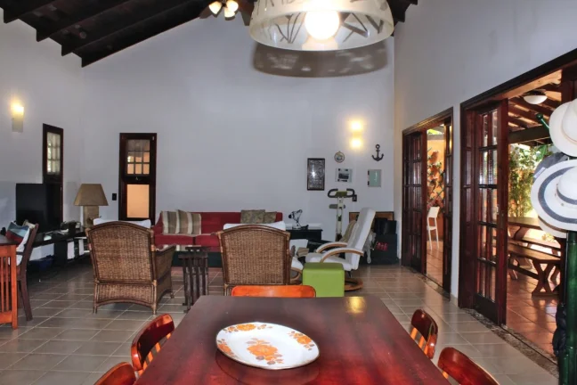 Imagem Imperdível: Casa à venda em Riviera de São Lourenço Módulo 21 - 3 quartos, 1 suíte, 2 salas, 4 vagas, 216,52m²!