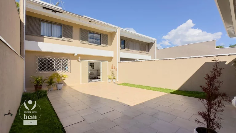 Imagem Sobrado com 4 Quartos, 1 Suíte, área Gourmet, ACEITA IMÓVEL DE MENOR VALOR, à venda, 265 m² por R$ 1.100.000 - Guabirotuba - Curitiba/PR
