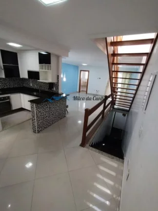 Imagem Sobrado à Venda com 3 dormitórios, 4 vagas, Vila América, Santo André