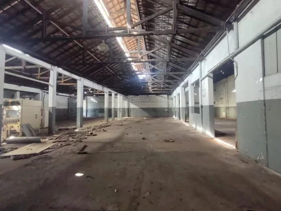 Imagem Barracão comercial com 1489m² com localização em umas das principais avenidas com proximidades a...