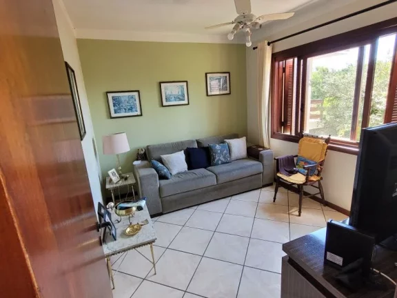 Imagem Casa com 3 Quartos à Venda,  em Tristeza - Porto Alegre