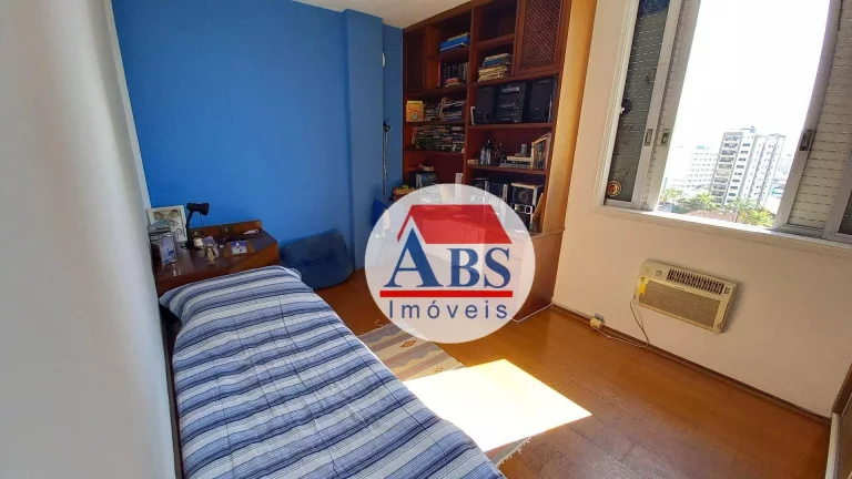 Imagem Apartamento com 3 dormitórios à venda, 167 m² por R$ 720.000 - Pompéia - Santos/SP a uma quadra da praia