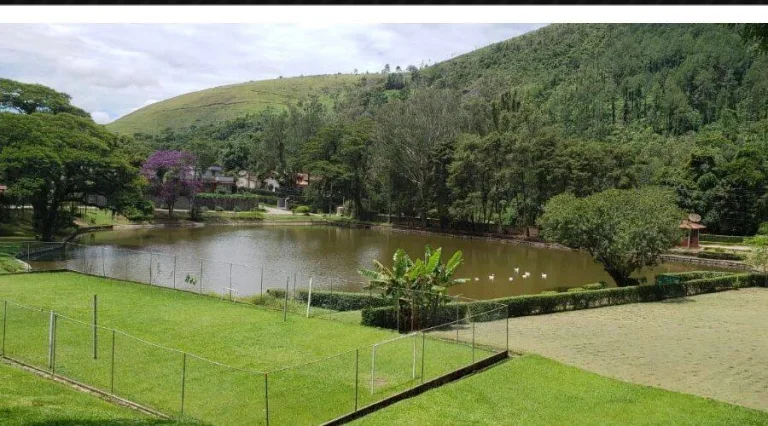 Imagem CASA NO CAMPO CONDOMÍNIO CLUB VALE DA SERRA, TERESÓPOLIS ACEITA FINANCIAR