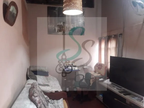 Imagem Venda de sítio em São Tomás de Aquino. O sítio com 3 alqueires, 6.000 pés de café, pasto para 10 cabeças de gado, poço artesiano com 72 m de profundi