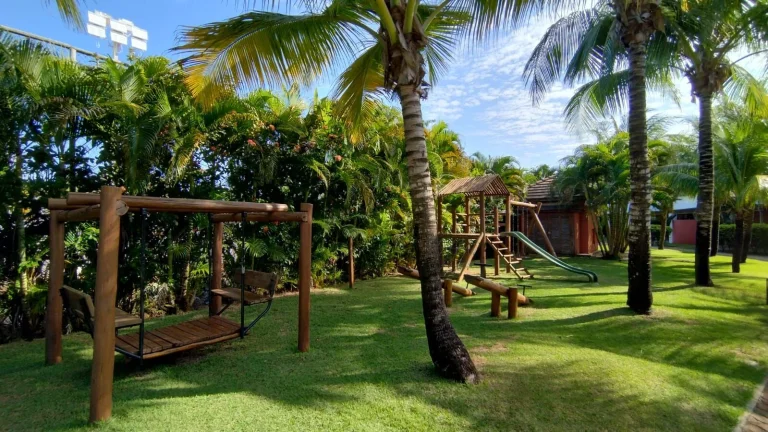Imagem Apartamento duplex à venda, localizado no bairro Praia do Forte em Mata de São João-BA