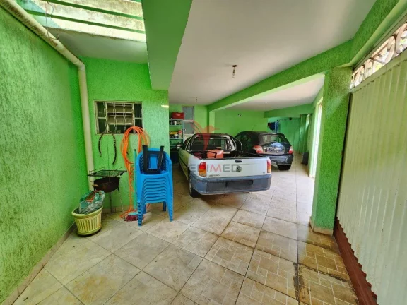 Imagem Vendo Excelente Casa com Edícula, abaixo do valor de mercado