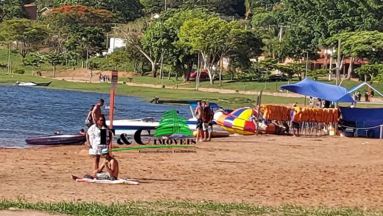 Imagem Chácara para Venda em Itirapina, Broa, 2 dormitórios, 1 suíte, 2 banheiros, 4 vagas