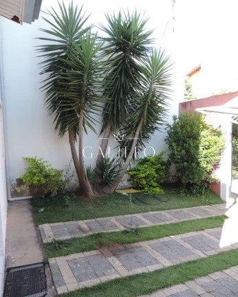 Imagem vende-se casa no Jardim Marambaia Casa 150m2 - 3 Dorm 1 Suíte c/ Sacada 2 Banheiros Cozinha Sala