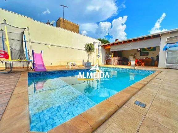 Imagem Casa com 3 dormitórios à venda, 123 m² por R$ 700.000,00 - Parque Universitário - Rio Claro/SP