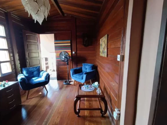 Imagem Casa de Alto Padrão com 2 Suítes, Closet e Cozinha Gourmet
