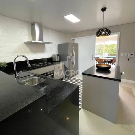 Imagem Casa Mobiliada | Czerniewicz | 3 quartos (1 suíte) | 312m²