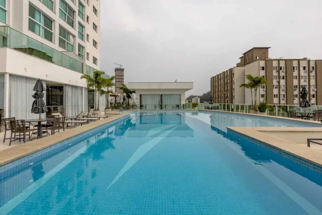 Imagem Apartamento com 3 suítes e 2 vagas de garagem no Centro em Balneário Camboriú