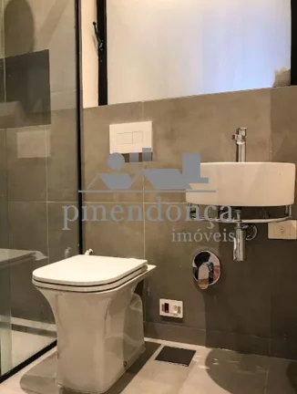 Imagem Apartamento amplo, totalmente reformado, em excelente localização, pronto para morar.