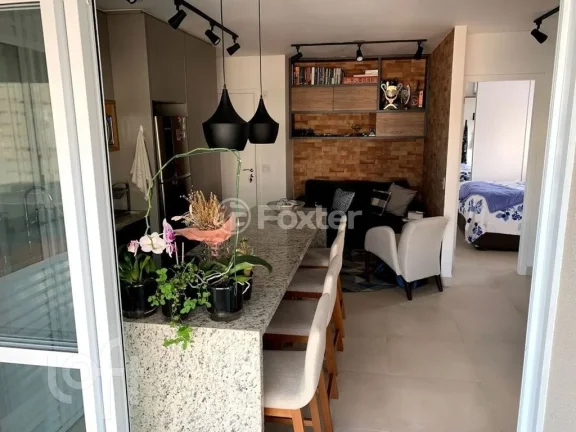 Imagem Apartamento 50M², 2Q, 1 Suíte, 1 Banheiro, 1 Vaga, Varanda, Piscina, Academia, Churrasqueira, Salão de Festas e Jogos, Quadra, Piscina Aquecida.