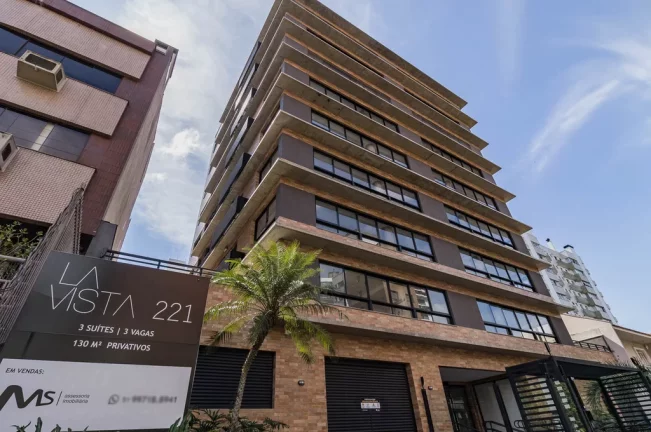 Imagem Apartamento Garden à venda em Porto Alegre, Petrópolis, com 3 quartos, 158,11m2