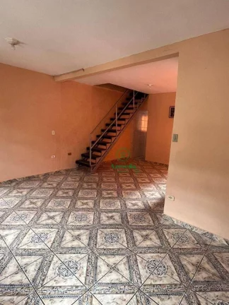 Imagem Sobrado com 3 dormitórios à venda, 222 m² por R$ 424.000,00 - Jardim Arapongas - Guarulhos/SP
