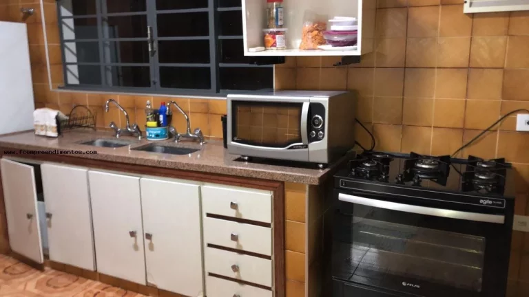 Imagem Sobrado para Venda em Americana, Centro, 1 dormitório, 2 banheiros, 3 vagas