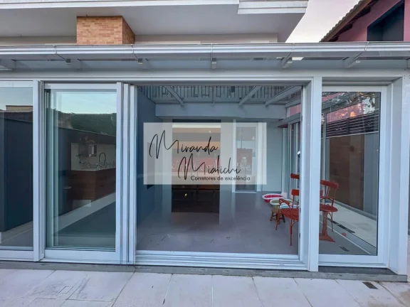 Imagem Casa à venda no bairro Jurerê - Florianópolis/SC