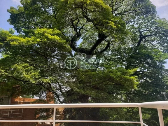 Imagem Com toda a segurança e privacidade, este condomínio está localizado em rua calma e arborizada do ...