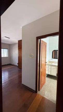 Imagem EXCELENTE IMÓVEL COMERCIAL DISPONIVEL PARA LOCAÇÃO EM ÁREA NOBRE DE FRANCA PRÓXIMO A AVENIDA ANTONIO BARBOZA FILHO NO BAIRRO REGINA HELENA