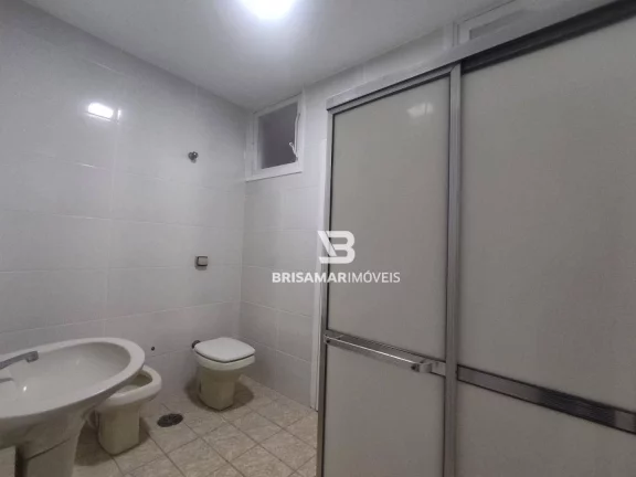 Imagem PITANGUEIRAS- APARTAMENTO NO CALÇADÃO, COM 3 DORMITÓRIOS, 50 METROS DA PRAIA DE PITANGUEIRAS.