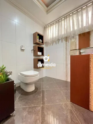 Imagem EXCELENTE CASA EM BAIRRO NOBRE