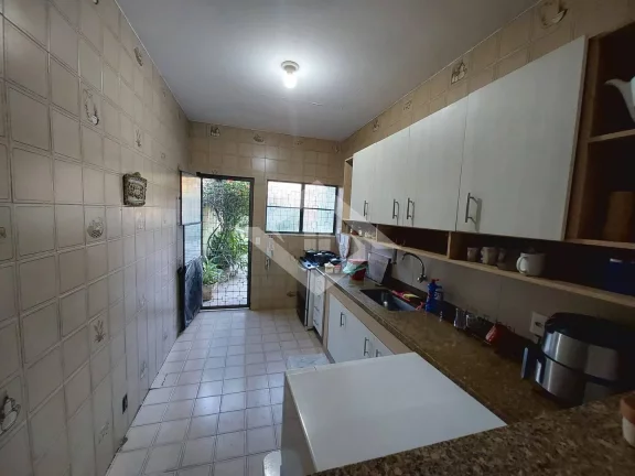 Imagem Casa duplex com 5 quartos, área externa, terreno 250 m². Campo Grande