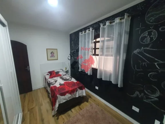 Imagem Sobrado para Venda no bairro Jardim das Maravilhas, 4 dormitórios, 1 suíte, 2 vagas