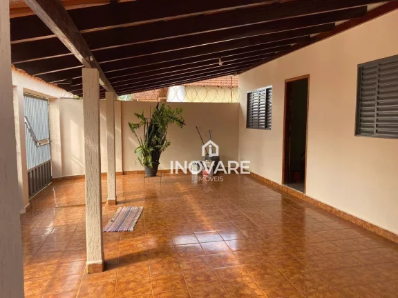 Imagem Casa com 3 dormitórios à venda, 250 m² por R$ 360.000,00 - Setor Paranaíba - Itumbiara/GO