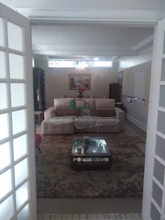Imagem Casa com 3 Quartos à Venda, 290 m² em Chácara Moinho Velho - Carapicuíba