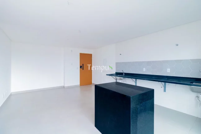 Imagem Residencial Vértice - Apartamento 3 Quartos 1 Suíte, Churrasqueira a Carvão na varanda