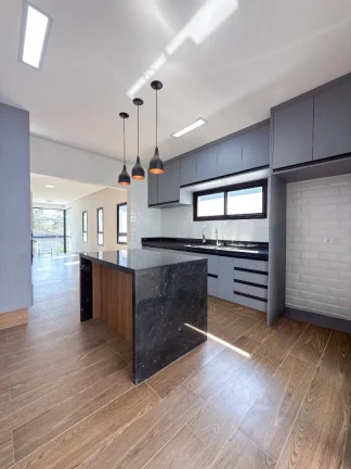 Imagem Casa com 3 quartos à venda, 250 m² por R$ 1.600.000 - Santana de Parnaíba/SP
