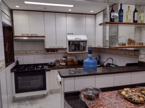 Imagem Sobrado com 3 dormitórios à venda, 275 m² por R$ 1.000.000,00 - Vila Correa - Ferraz de Vasconcelos/SP