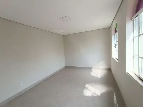 Imagem Apartamento de 3 Quartos com Suíte e DCE para Locação.