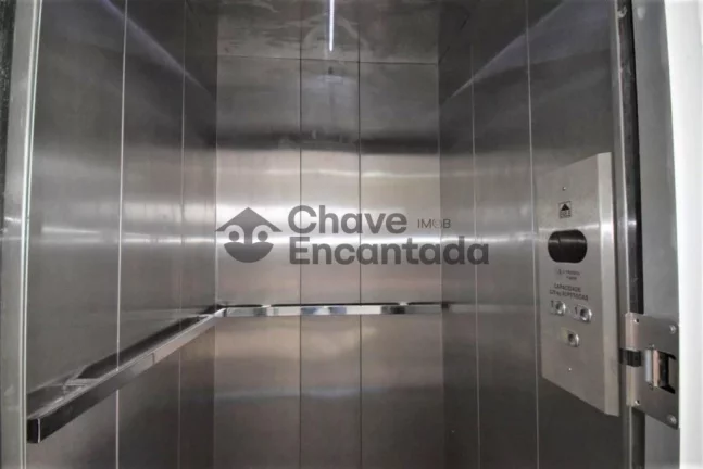 Imagem Salao Comercial com 8 salas em localizacao privilegiada