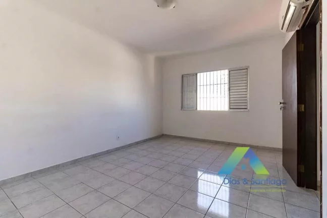 Imagem Casa com 3 dormitórios Com suite e 3 vagas próximo ao Metrô Alto do Ipiranga em Vila Gumercindo/SP!