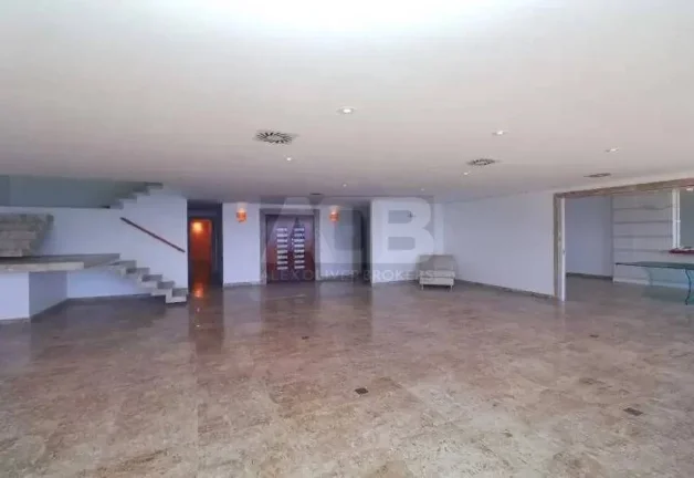 Imagem Cobertura à venda na Atlântica, 4quartos, 3vagas, 653m2, Frontal Mar.