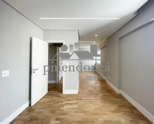 Imagem Apartamento reformado com 3 quartos sendo 1 suíte e 1 vaga à venda nas Perdizes, 121m2
