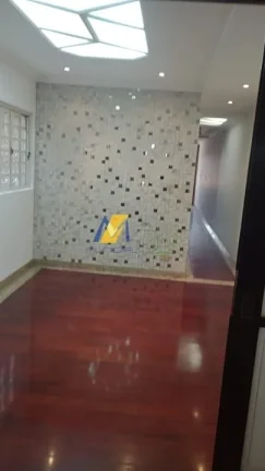Imagem Sobrado à Venda com 359m², 4 dormitórios, 4 suítes, 1 sala e 5 vagas!!!