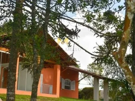 Imagem Maravilhosa Casa de Campo em Condomínio Resort Fazenda - Piscinas, 3 quartos sendo 2 suites em Piraquara