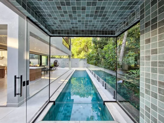 Imagem Casa de Luxo à Venda na Riviera de São Lourenço Módulo 11 - 5 Quartos, 5 Suítes e Área de 344,18m².