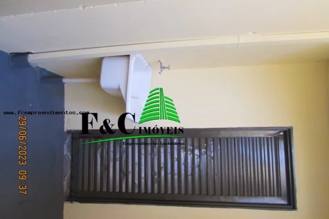 Imagem Casa Comercial para Locação em Limeira, Jardim Campo Belo, 3 dormitórios, 2 banheiros