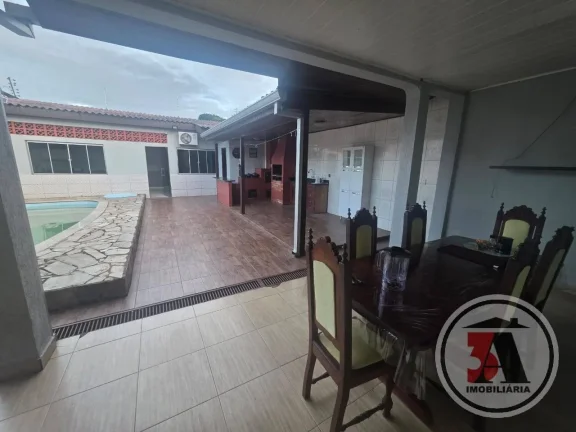 Imagem Casa 4/4 com Piscina Zona Sul